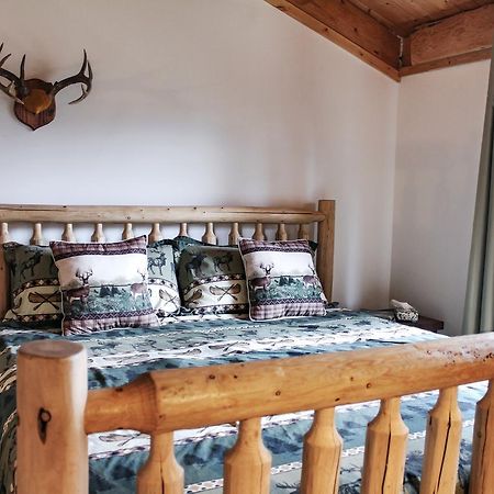 Rock Lake Lodge Rock Lake Lodge Provincial Park Extérieur photo