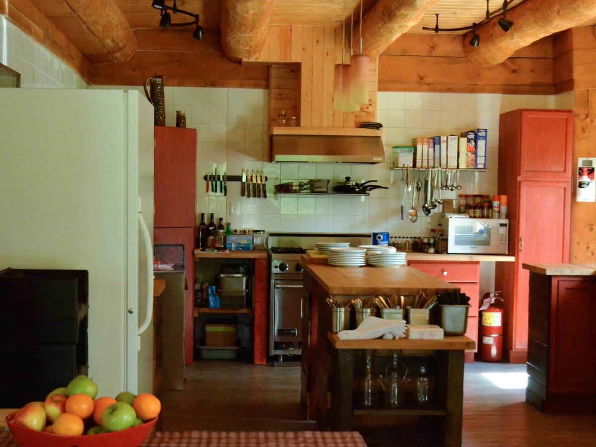 Rock Lake Lodge Rock Lake Lodge Provincial Park Extérieur photo