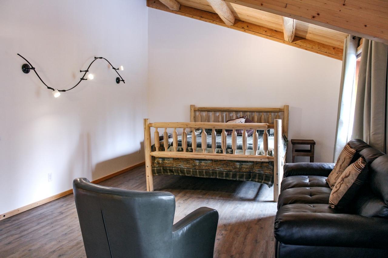 Rock Lake Lodge Rock Lake Lodge Provincial Park Extérieur photo