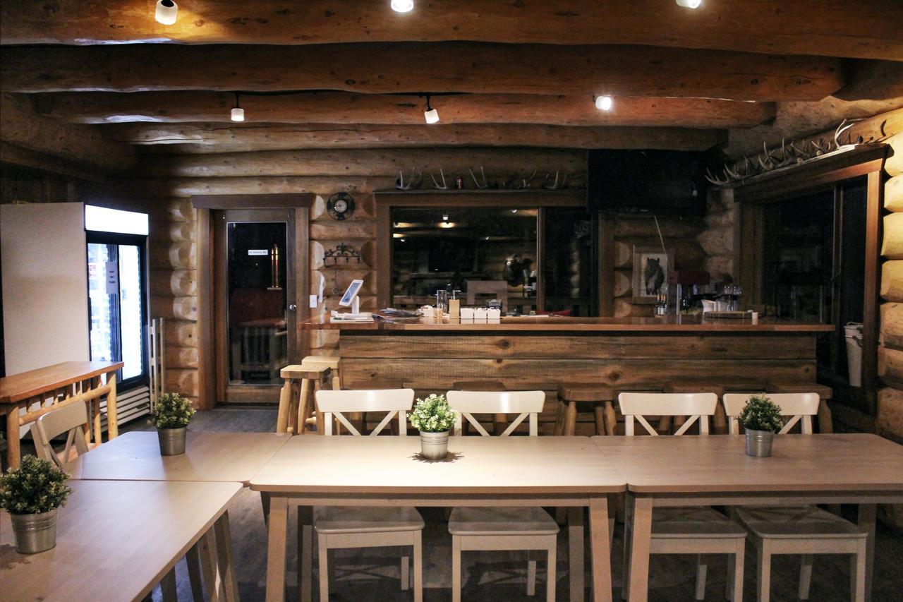 Rock Lake Lodge Rock Lake Lodge Provincial Park Extérieur photo