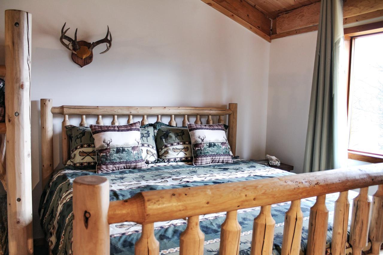Rock Lake Lodge Rock Lake Lodge Provincial Park Extérieur photo
